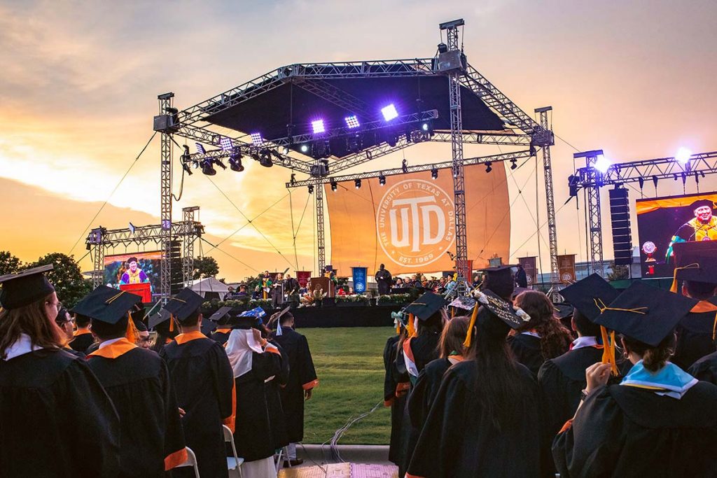 All-campus commencement spring 2022