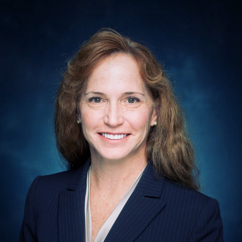 Portrait of Cynthia Banish BA’99, MBA’05