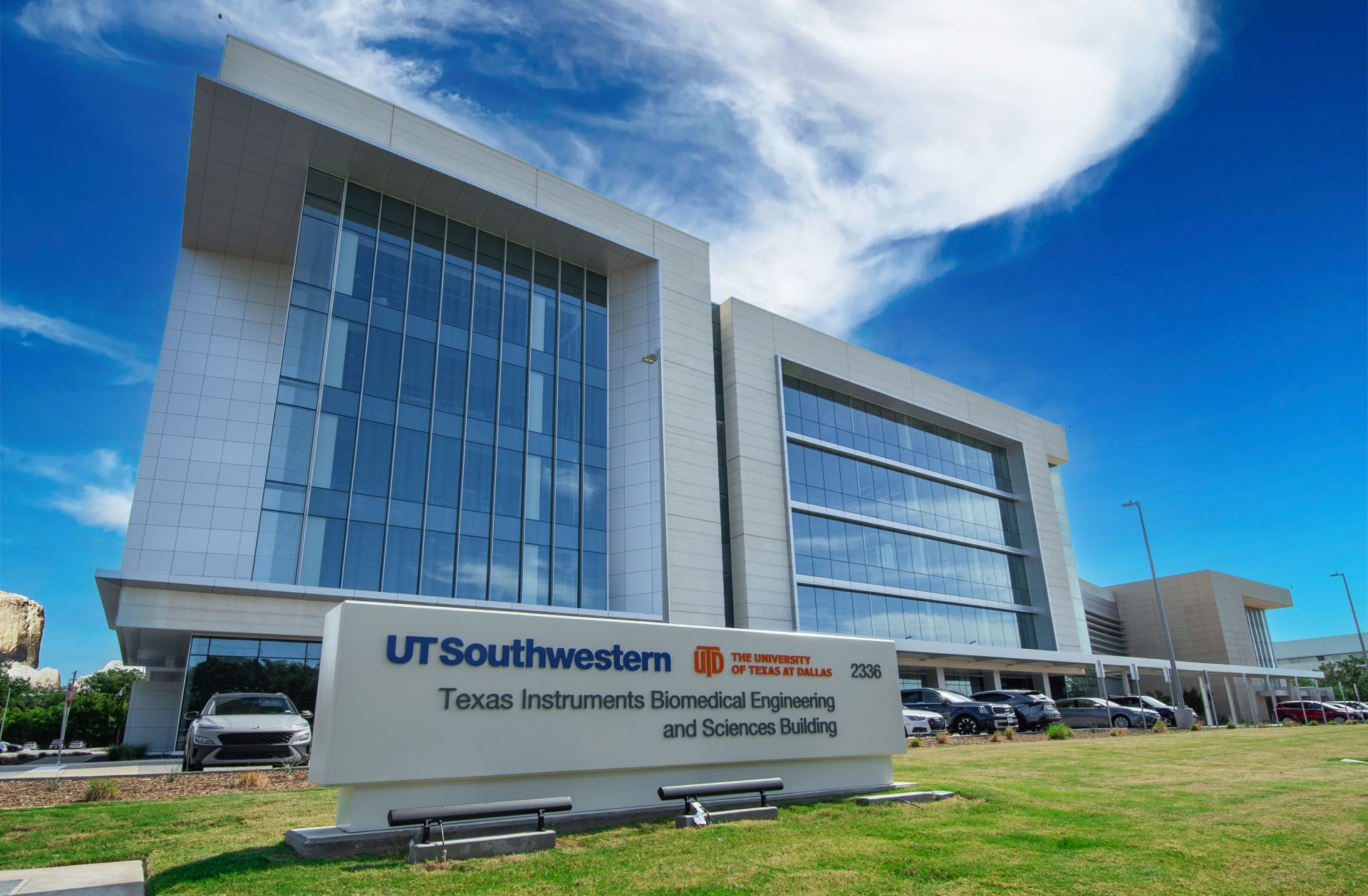 UTD, UTSW Dedicate TI Biomedical Engineering, Sciences Building