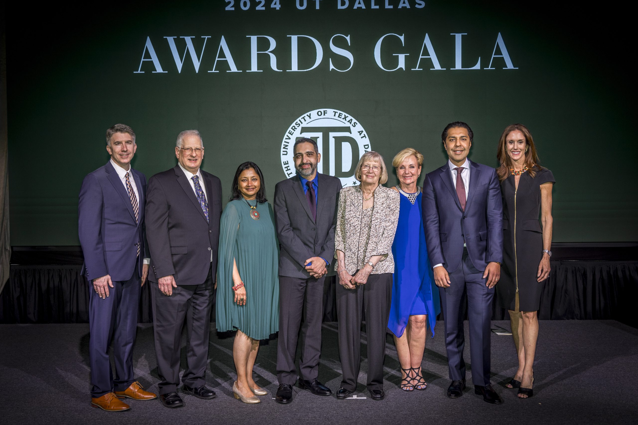 Distinguished Alumni, Supporters Honored at 20th Awards Gala